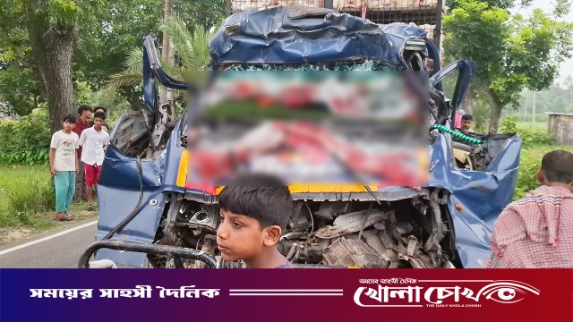 টাঙ্গাইলে দাঁড়িয়ে থাকা ট্রাকে পিকআপের ধাক্কায় চারজন নিহত