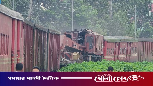 লাইনচ্যুত বগি উদ্ধার করতে যাওয়া রিলিফ ট্রেনও লাইনচ্যুত