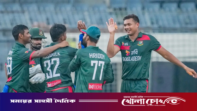 ওয়ানডেতে এই প্রথম শূন্য রানে ৩ উইকেট হারাল অস্ট্রেলিয়া