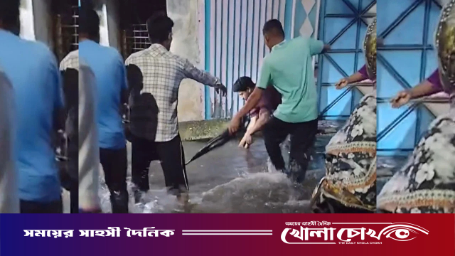 মায়ের হাত থেকে ড্রেনে পড়ে ৮ বছরের শিশুর মৃত্যু