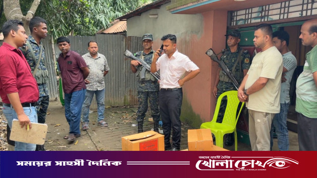 অবৈধ স্যালাইন উৎপাদনে অভিযান: পাবনায় দুই প্রতিষ্ঠানকে জরিমানা, একটি সিলগালা