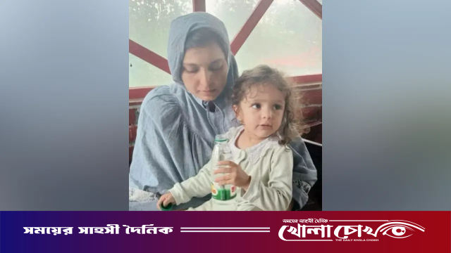 রেস্টুরেন্টে ফেলে যাওয়া পাকিস্তানি শিশুকে পরিবারের কাছে হস্তান্তর