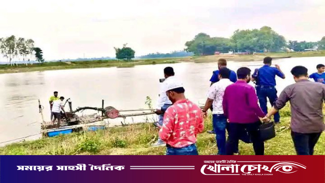 আত্রাইয়ে অবৈধভাবে বালু উত্তোলন অভিযানে ব্যবহৃত সরঞ্জামাদি জব্দ ঘটনাস্থলেই ধ্বংস