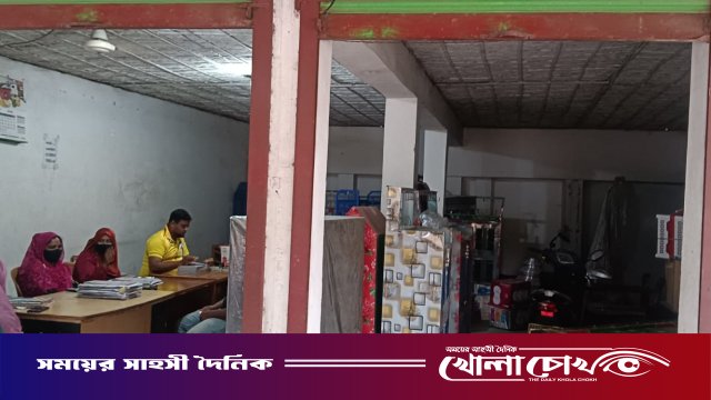 কুষ্টিয়ার দৌলতপুরে মাঠকর্মীর বিরুদ্ধে ৮ লাখ টাকা আত্মসাতের অভিযোগ