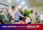 দৌলতপুরে ক্ষুদ্র ও প্রান্তিক কৃষকদের মাঝে বিনামূল্যে কৃষি উপকরণ বিতরণ