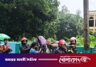 গলা সমান পানি পেরিয়ে উদ্ধার ফায়ার সার্ভিসের, বন্যা পরিস্থিতির মধ্যেই সন্তান জন্ম