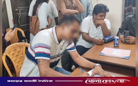 জাবিতে গোপনে ছাত্রীদের ছবি তোলার সময় আটক যুবদল নেতা