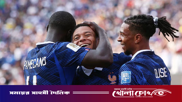 এমবাপ্পে-ওলিসে জাদুতে শেষ ষোলোয় ফ্রান্স