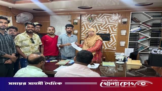 ঘন ঘন লোডশেডিংয়ের প্রতিবাদে মানববন্ধন, ইউএনওকে স্মারকলিপি