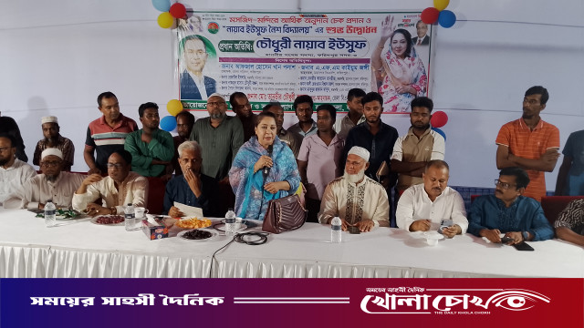 ফরিদপুরে মসজিদ-মন্দিরে আর্থিক অনুদানের চেক প্রদান ও ‘নায়াব ইউসুফ নৈশ বিদ্যালয়’-এর উদ্বোধন