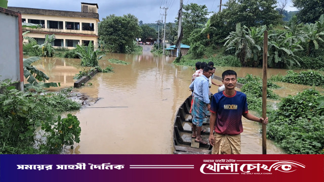 রুমায় পানি কমলেও বিদ্যুৎ ও সড়ক যোগাযোগ বিচ্ছিন্ন