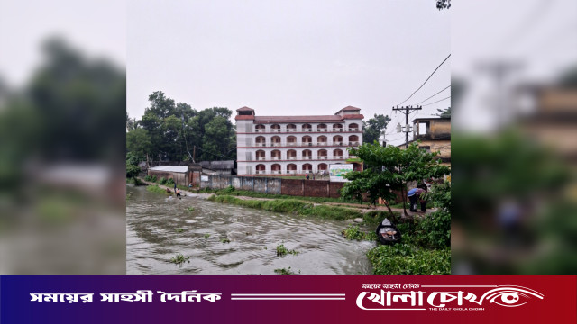 নাজিরপুরে নদীভাঙ্গনের ঝুঁকিতে গাওখালী স্কুল-সংলগ্ন সড়ক, চরম দুর্ভোগে হাজারো মানুষ