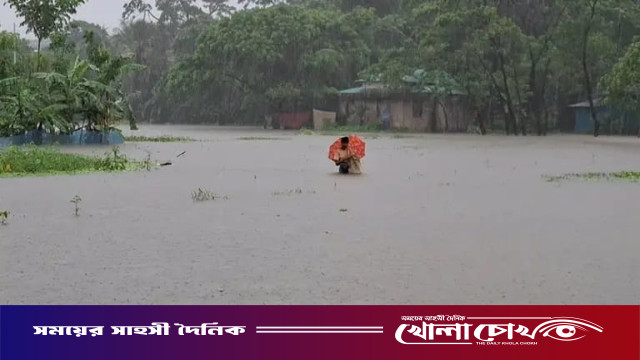 হাতিয়ায় জোয়ারের পানি-ভারী বর্ষণে উপকূল বিপর্যস্ত