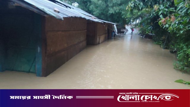 রোয়াংছড়িতে টানা ভারী বর্ষণে বন্যা: তলিয়ে গেছে অর্ধশতাধিক ঘরবাড়ি, যোগাযোগ বিচ্ছিন্ন