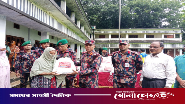 পাহাড়ের কান্না মুছে দিতে সহায়তার হাত বাড়িয়ে পাশে ৪১ বিজিবি