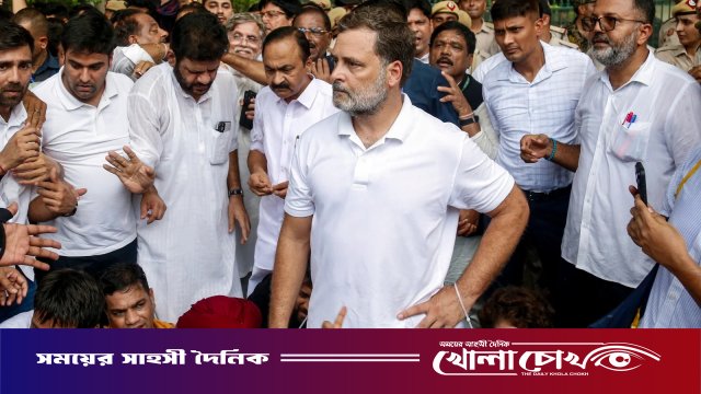 আটকের পর রাহুল গান্ধীর পাঁচ দফা দাবি