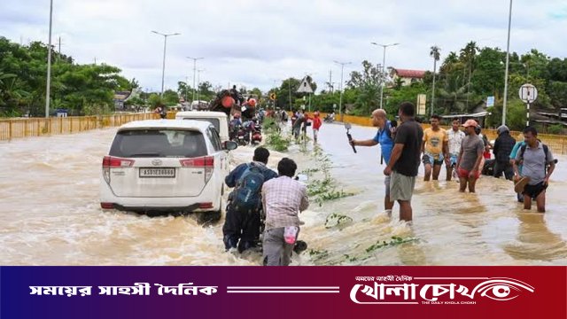 আসামে ভয়াবহ বন্যায় এক দিনে ২১ জনের মৃত্যু