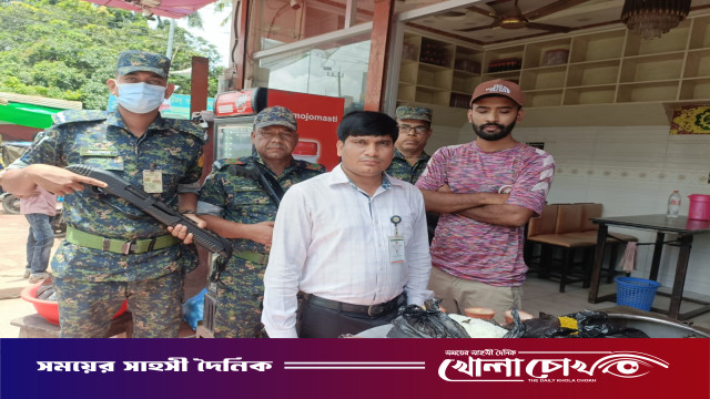 নোয়াখালীতে বাসি খাবার বিক্রির অভিযোগে দুই বিরিয়ানি হাউজে জরিমানা