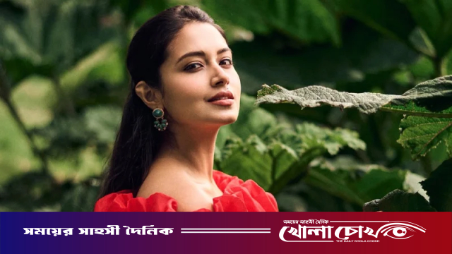 স্পেনের নীল জলরাশি থেকে কক্সবাজারে ফিরে আসার টান