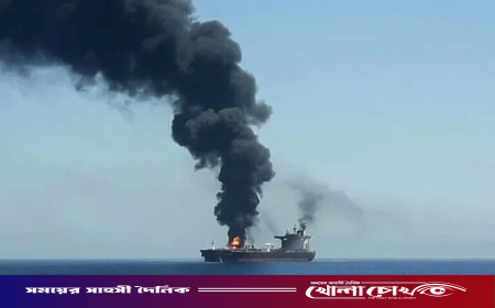 ওমান উপকূলে ট্যাংকারে হামলা