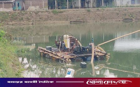নগরকান্দায় সড়কের পাশে ড্রেজার বসিয়ে অবৈধ বালু উত্তোলন: ঝুঁকিতে পাকা সড়ক ও বসতবাড়ি