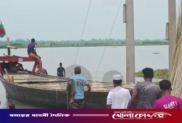 কুষ্টিয়ায় পদ্মায় ফুটবল খেলতে গিয়ে মাদ্রাসাছাত্র নিখোঁজ, জীবিত উদ্ধার ১