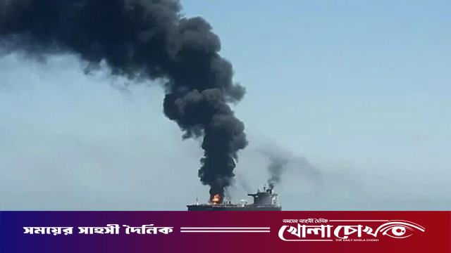 ওমান উপকূলে ট্যাংকারে হামলা