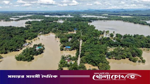 আসামে বন্যায় মৃত্যু বেড়ে ৮২, পানিবন্দি দুই লাখ মানুষ
