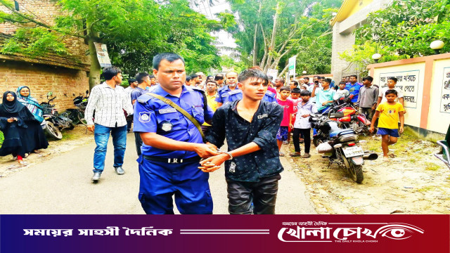 নওগাঁয় দিনদুপুরে ছিনতাই পাঠক্ষেত থেকে দেশীয় অস্ত্রসহ আটক-১