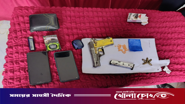 নোয়াখালীতে অস্ত্র-গুলিসহ দুর্ধর্ষ চাঁদাবাজ গ্রেপ্তার: প্রবাসীর বাসায় পিস্তল ঠেকিয়ে চাঁদা দাবির অভিযোগ