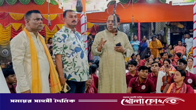 বোয়ালমারীতে উৎসবমুখর পরিবেশে মহানামযজ্ঞ সম্পন্ন: সাবেক এমপি খন্দকার নাসিরুলের শুভেচ্ছা বিনিময়