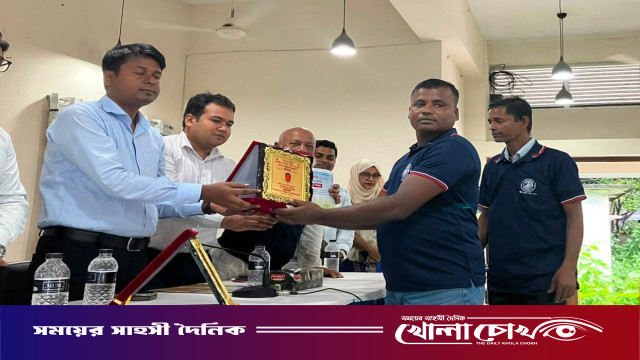 আগৈলঝাড়ায় বর্ণাঢ্য আয়োজনে জাতীয় মৎস্য পক্ষের উদ্বোধন