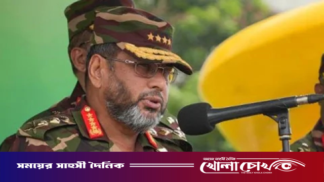 রোহিঙ্গারা পরিবেশ ধ্বংস, মাদক চোরাচালানসহ নানা অপকর্মে জড়িত: সেনাপ্রধান