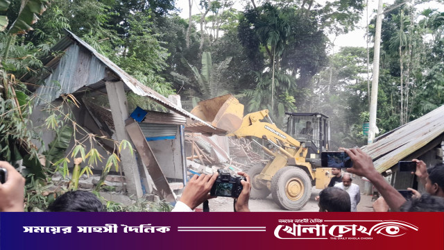 জিয়ানগরে খাস জমি দখলমুক্ত করতে উচ্ছেদ অভিযান: গুঁড়িয়ে দেওয়া হলো অবৈধ স্থাপনা
