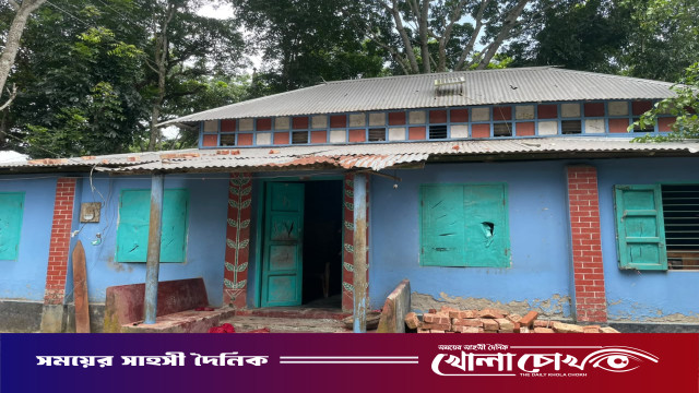 সালথায় ছাত্রদল নেতার নেতৃত্বে বসতঘরে হামলা, ভাঙচুর ও লুটপাটের অভিযোগ