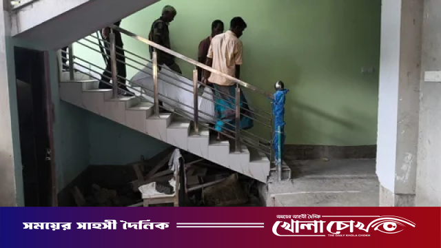জানালা দিয়ে পানি চেয়ে দুই শিশুর কান্না, ফ্ল্যাটে মিলল মায়ের মরদেহ