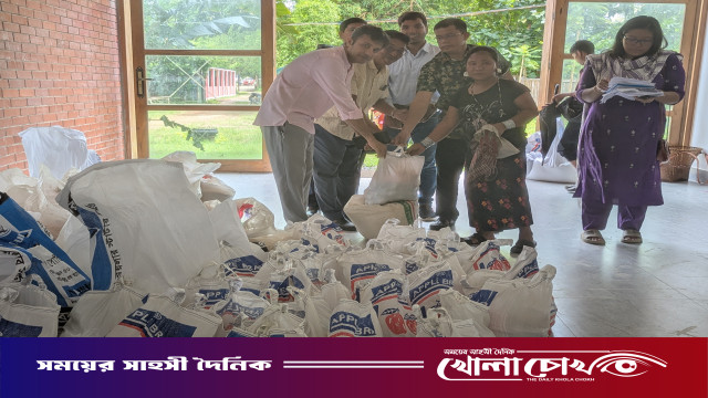 থানচিতে প্রতিবন্ধীদের নগদ অর্থ ও ক্ষতিগ্রস্ত পরিবারে খাদ্যসহায়তা বিতরণ