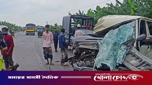 ভাঙ্গায় বাস-অ্যাম্বুলেন্স মুখোমুখি সংঘর্ষ: দুমড়েমুচড়ে গেল অ্যাম্বুলেন্স, আহত ৪