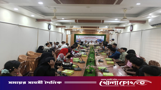 কাপ্তাইয়ে দুই মাস মেয়াদী কম্পিউটার প্রশিক্ষণ কোর্সের সমাপনী ও সনদ বিতরণ
