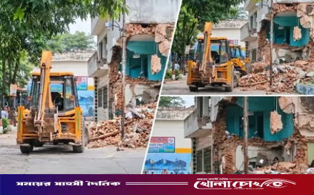 ভারতে বুলডোজার দিয়ে ভাঙা হলো ৭০ বছরের পুরোনো মসজিদ