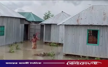 দৌলতপুরে পদ্মার পানি বৃদ্ধি: দুই ইউনিয়নে ৫০ হাজার মানুষ পানিবন্দি, বন্ধ ১৮ শিক্ষাপ্রতিষ্ঠান