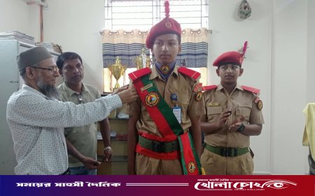 ফরিদপুর জিলা স্কুলে বিএনসিসি ক্যাডেটদের র‍্যাঙ্ক ব্যাজ প্রদান
