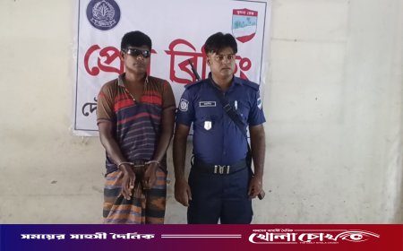 কবর খুঁড়ে কথিত পীরের দেহাবশেষ দরবারে দাফন, কুষ্টিয়ায় ভক্ত গ্রেপ্তার