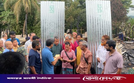 বলীপাড়া বাজারে আগুনে ক্ষতিগ্রস্ত ব্যবসায়ীদের পাশে প্রশাসন: ঢেউটিন ও নগদ অর্থ সহায়তা প্রদান