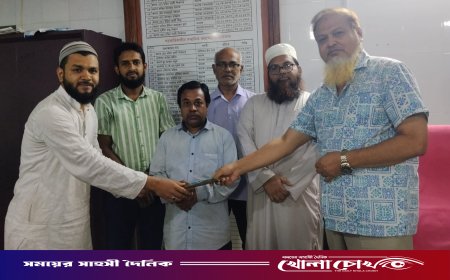 কর্মচারীর দুঃসময়ে মানবিকতার দৃষ্টান্ত: পাশে দাঁড়ালেন সদরপুর সরকারি কলেজের শিক্ষকরা