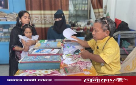 সাড়ে তিন ফুটের মানুষ, পাহাড়সম মন: মানবতার বাতিঘর ‘গরিবের ডাক্তার’ মজনু শেখ
