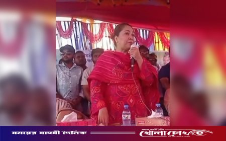 পদ্মার ভাঙনে ভিটেমাটি হারানো পরিবারের পাশে বিএনপি: চাল ও নগদ অর্থ সহায়তা প্রদান