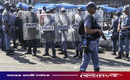 দক্ষিণ আফ্রিকায় বন্দুক হামলায় নিহত ২৭
