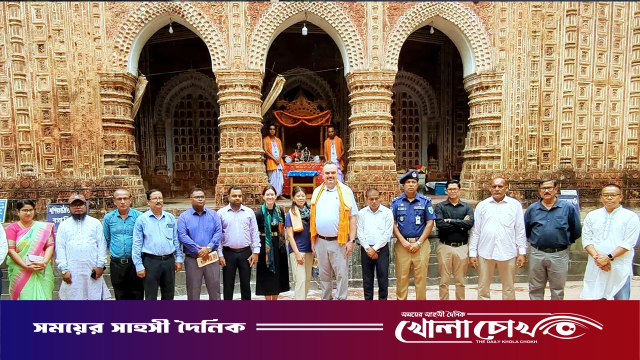 ঐতিহাসিক কান্তজিউ মন্দির পরিদর্শনে মার্কিন রাষ্ট্রদূত