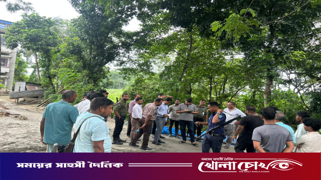 চরভদ্রাসনে শতবর্ষী সরকারি খাল দখলমুক্তে অভিযান, মালামাল স্পট নিলাম